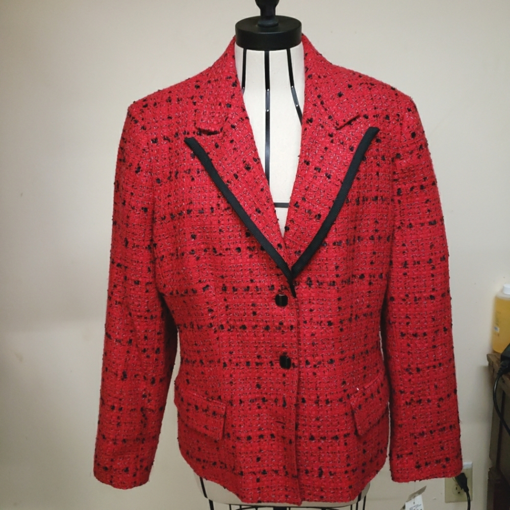 NEW! Collection for Le Suit One Piece Women Coat, Red And Black, Size 14 plus.